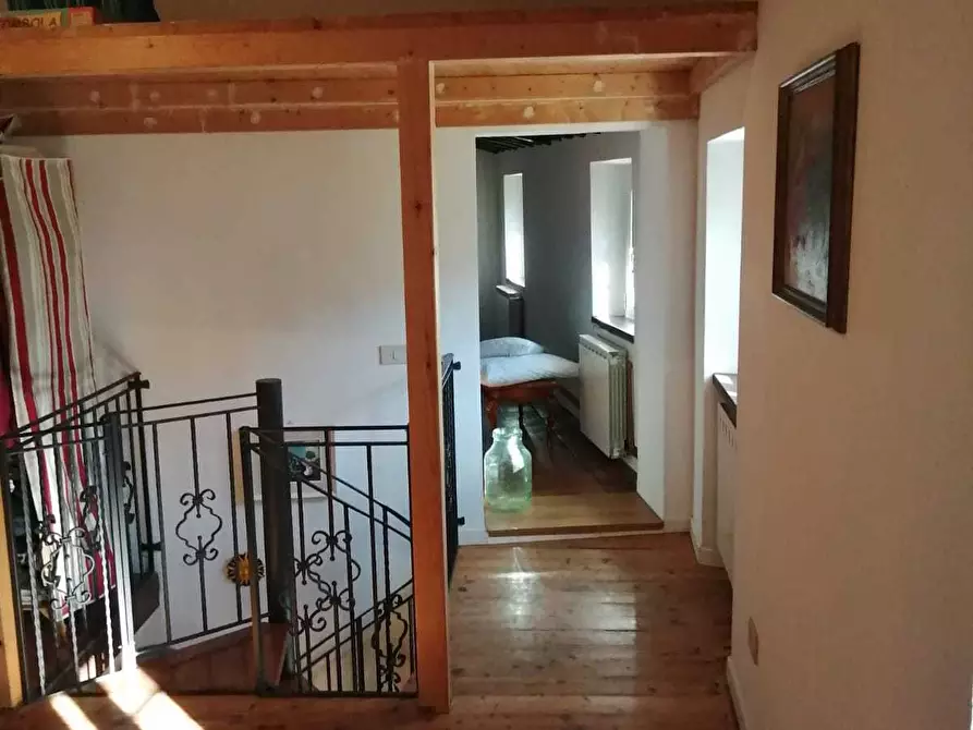 Immagine 43 di Porzione di casa in vendita  a Seravezza