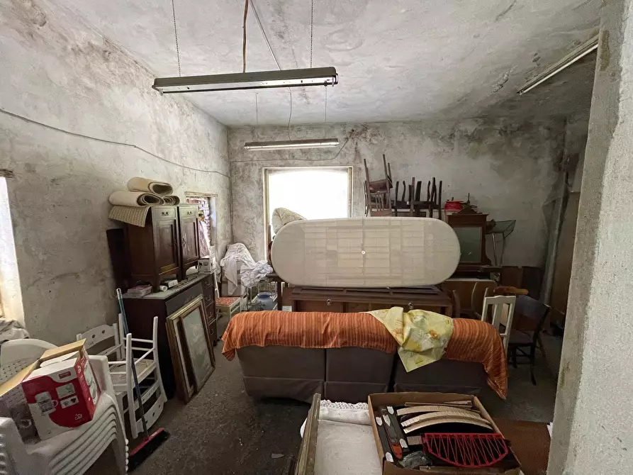 Immagine 47 di Rustico / casale in vendita  a Camaiore