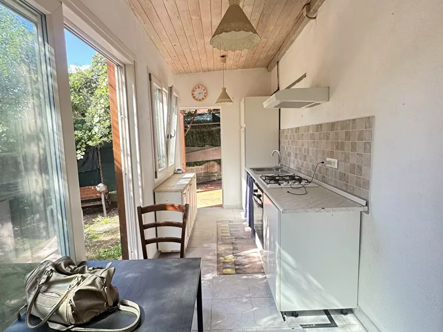 Immagine 9 di Porzione di casa in vendita  a Massa