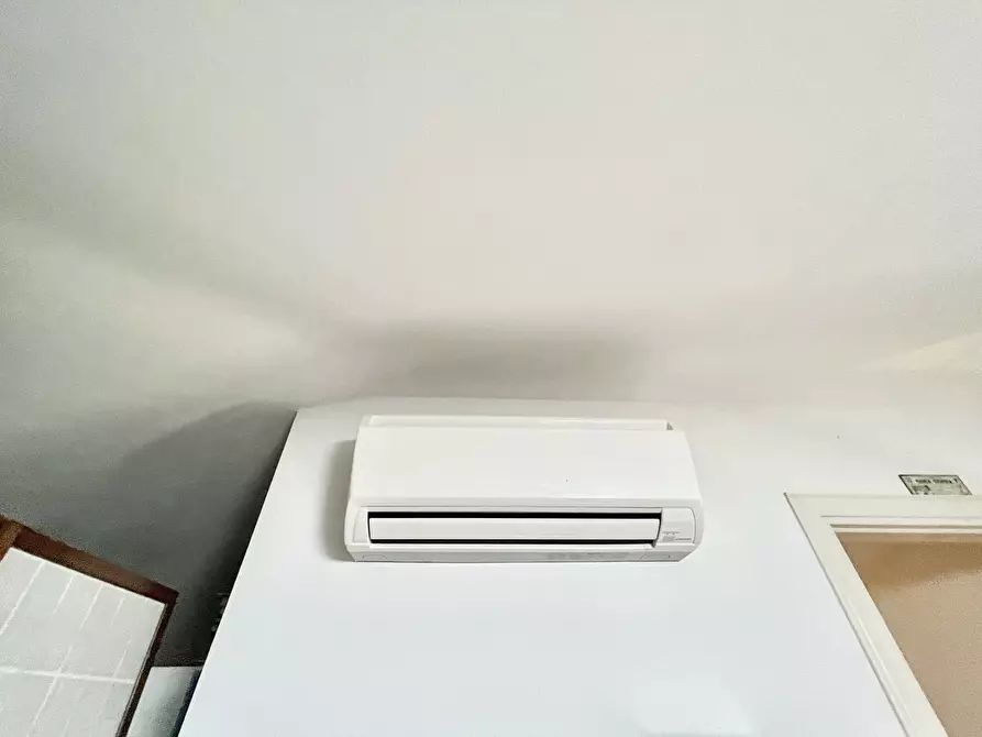 Immagine 27 di Porzione di casa in vendita  a Seravezza