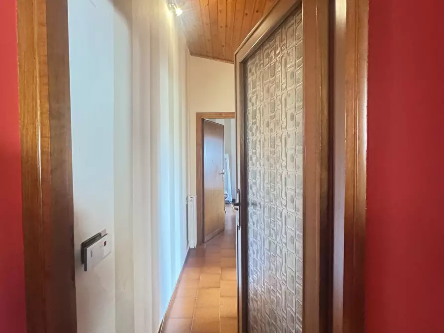 Immagine 27 di Mansarda in affitto  a Pietrasanta