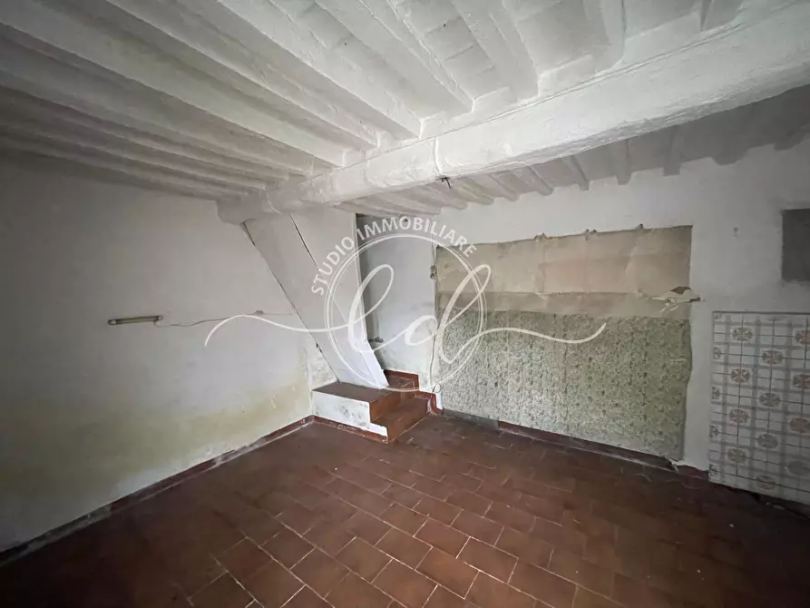 Immagine 9 di Casa semindipendente in vendita  a Camaiore