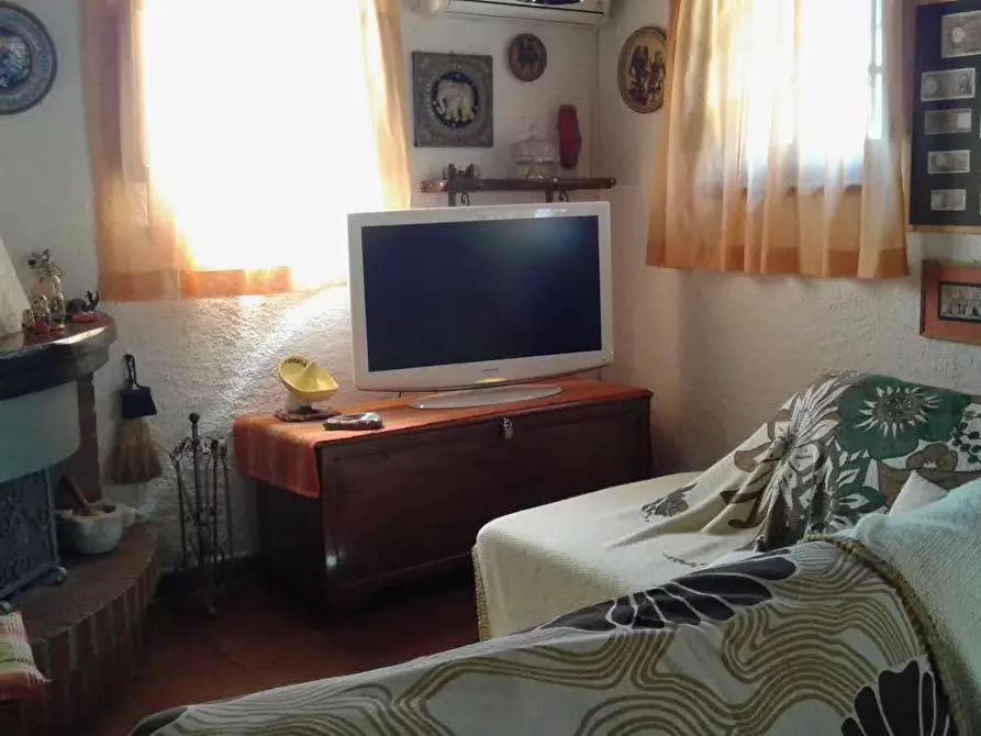 Immagine 18 di Porzione di casa in vendita  a Pietrasanta