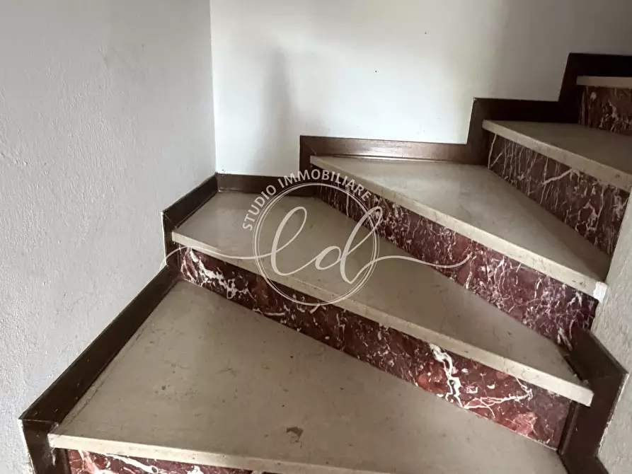 Immagine 18 di Porzione di casa in vendita  a Seravezza