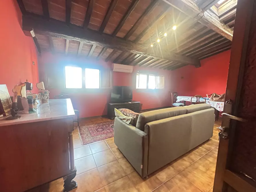 Immagine 8 di Mansarda in affitto  a Pietrasanta