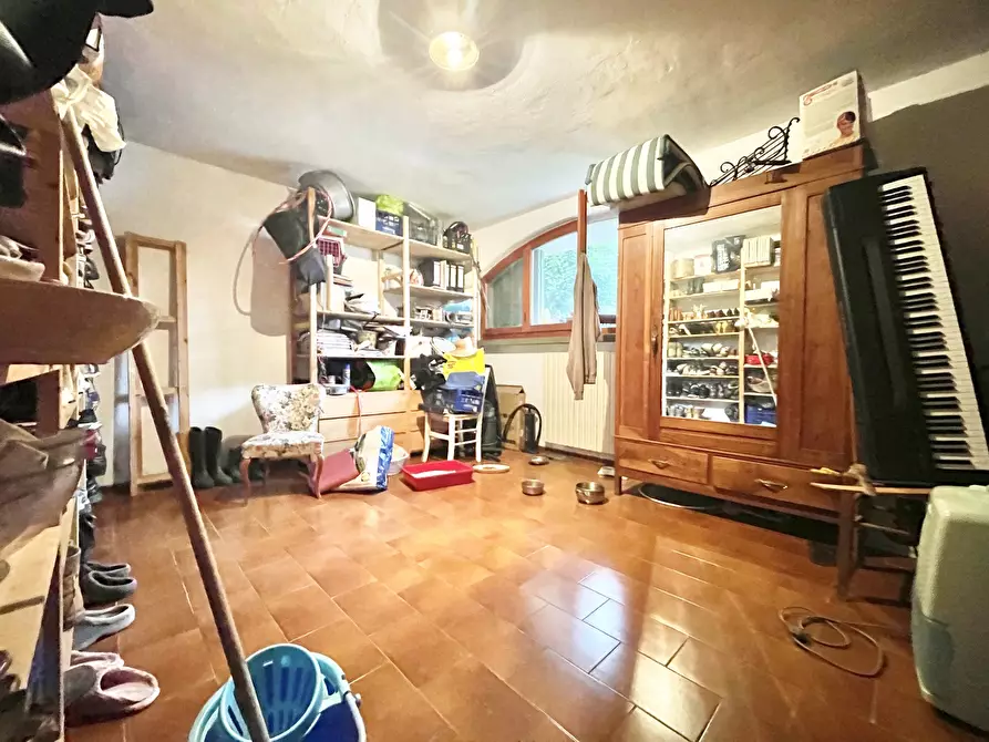 Immagine 15 di Casa indipendente in vendita  a Montignoso