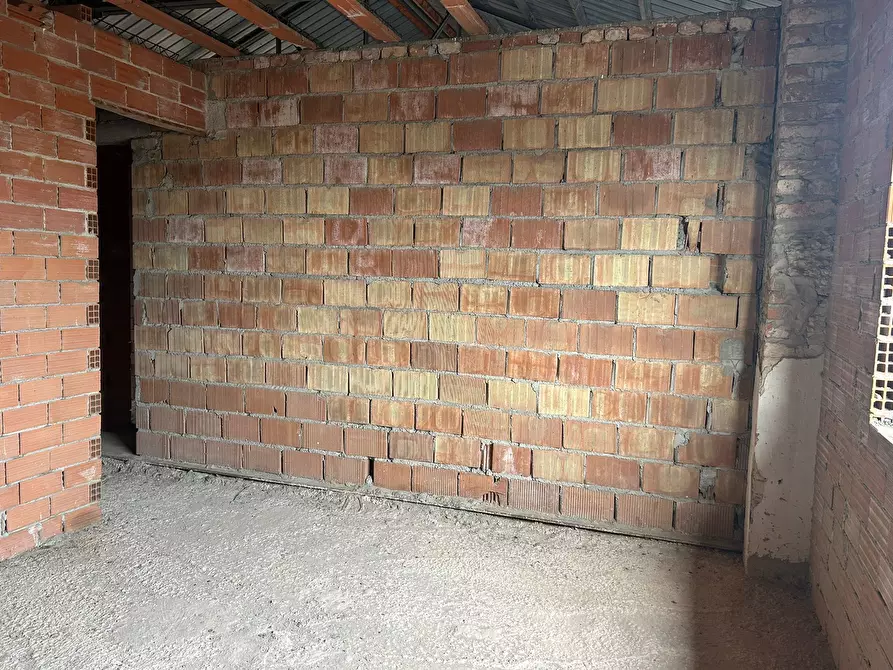 Immagine 10 di Porzione di casa in vendita  a Pietrasanta