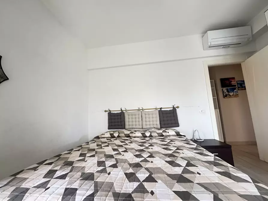 Immagine 35 di Quadrilocale in affitto  a Camaiore