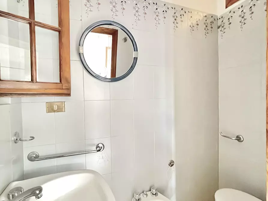 Immagine 22 di Quadrilocale in vendita  a Pietrasanta