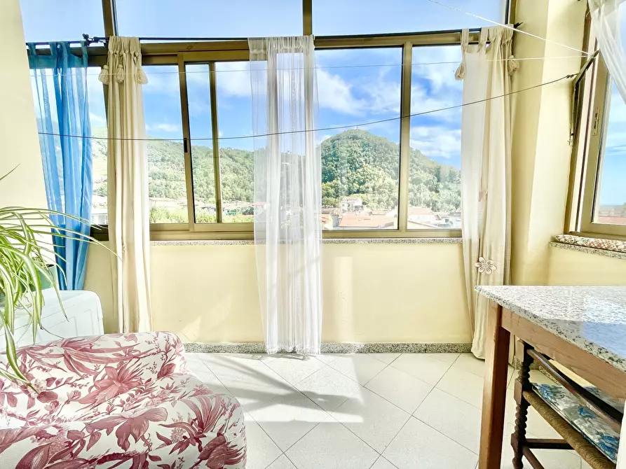 Immagine 12 di Quadrilocale in vendita  a Montignoso