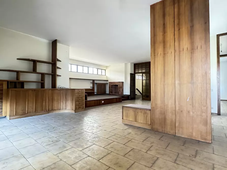 Immagine 40 di Porzione di casa in vendita  a Pietrasanta