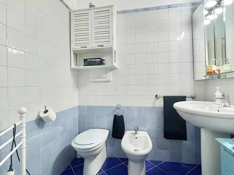 Immagine 17 di Trilocale in vendita  a Pietrasanta