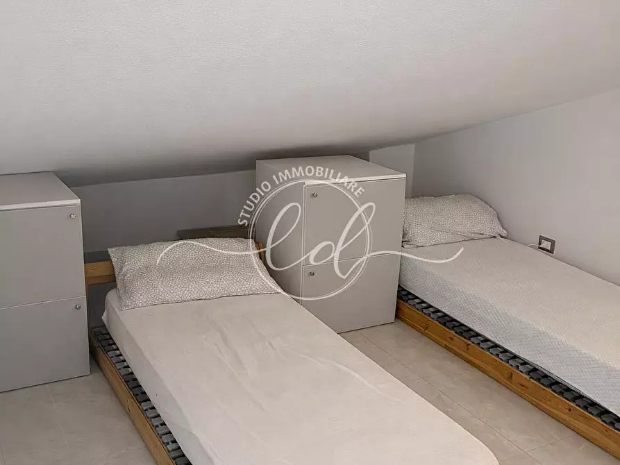 Immagine 28 di Quadrilocale in vendita  a Massa