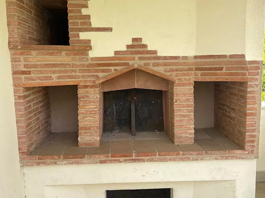 Immagine 66 di Villa in vendita  a Camaiore