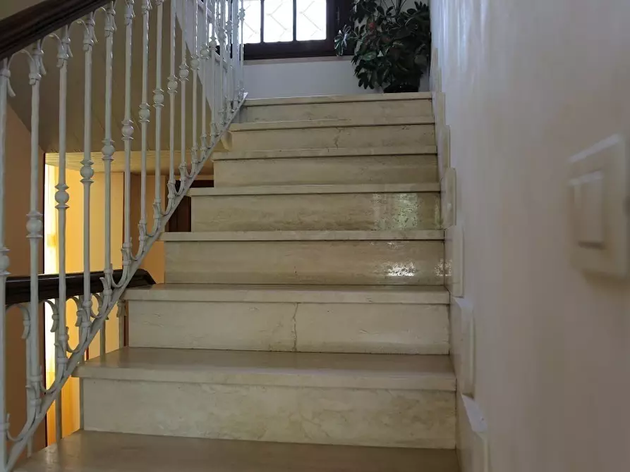 Immagine 10 di Villa in vendita  a Forte Dei Marmi