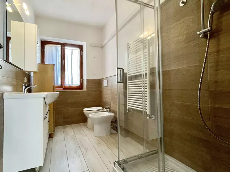 Immagine 25 di Trilocale in affitto  a Pietrasanta