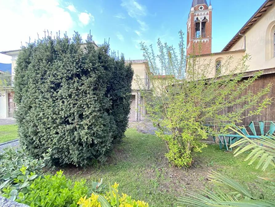 Immagine 41 di Casa indipendente in vendita  a Camaiore