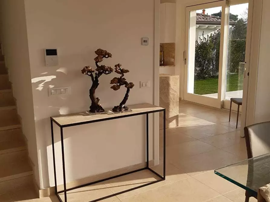 Immagine 7 di Villa in affitto  a Pietrasanta