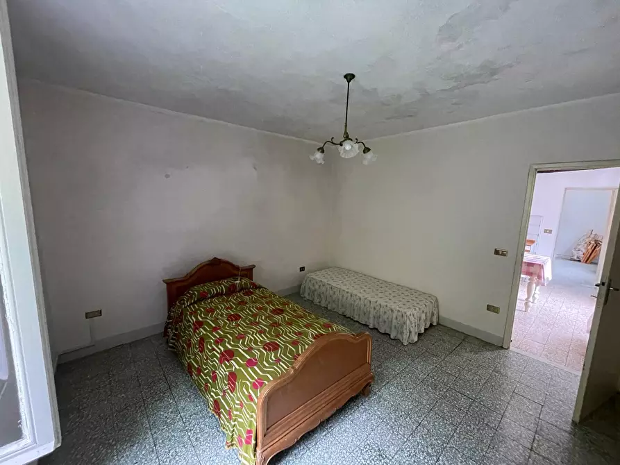 Immagine 29 di Porzione di casa in vendita  a Stazzema