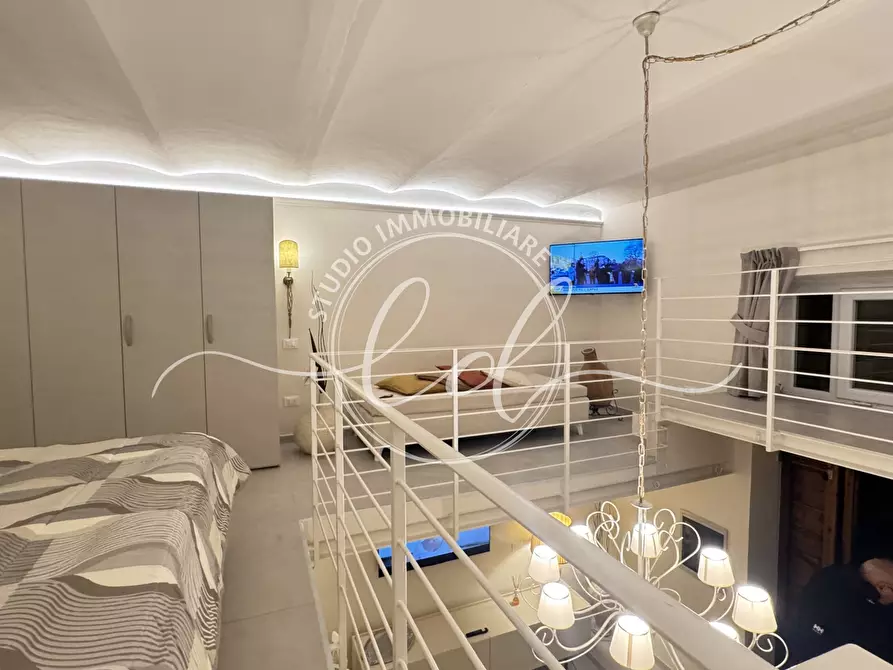 Immagine 46 di Loft/Open space in vendita  a Pietrasanta