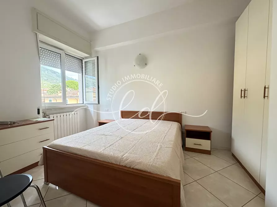 Immagine 13 di Bilocale in vendita  a Pietrasanta