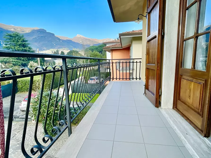 Immagine 26 di Villetta a schiera in vendita  a Camaiore