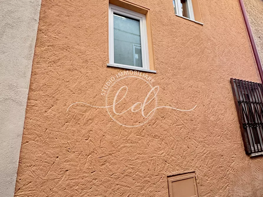 Immagine 37 di Porzione di casa in vendita  a Pietrasanta