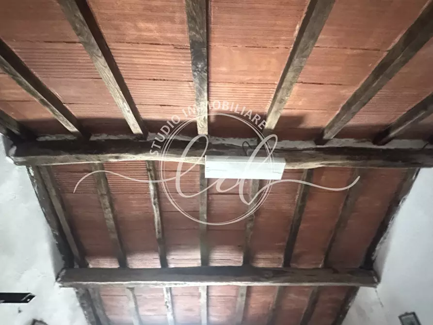 Immagine 57 di Porzione di casa in vendita  a Stazzema