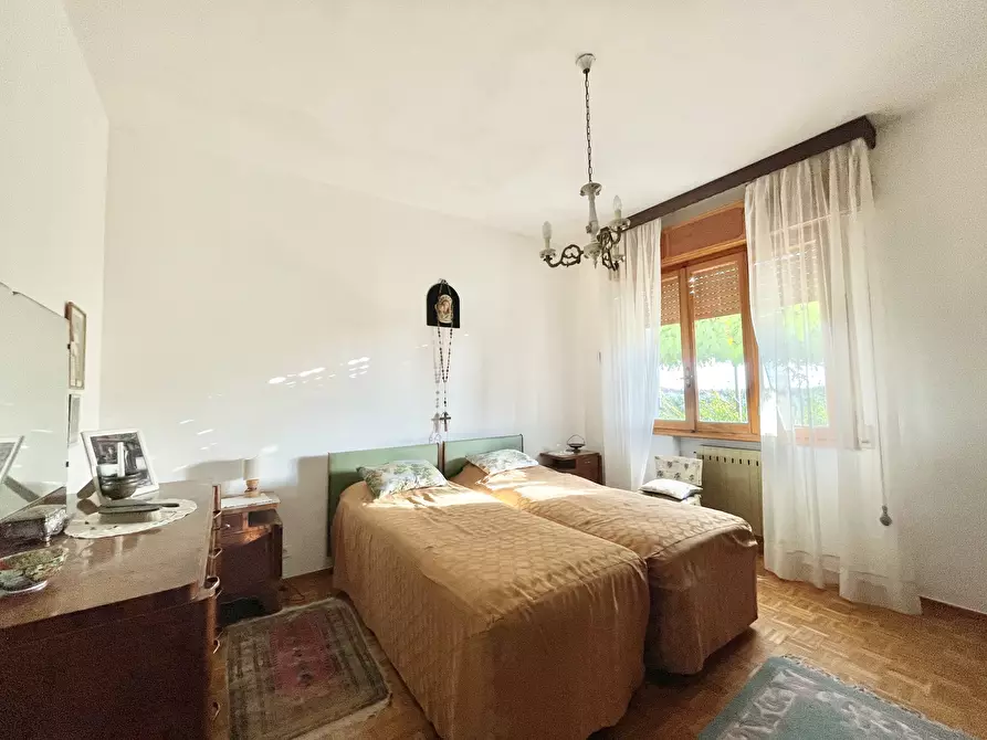 Immagine 84 di Casa indipendente in vendita  a Seravezza