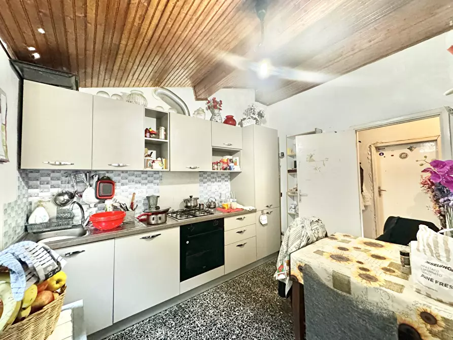 Immagine 8 di Quadrilocale in vendita  a Seravezza