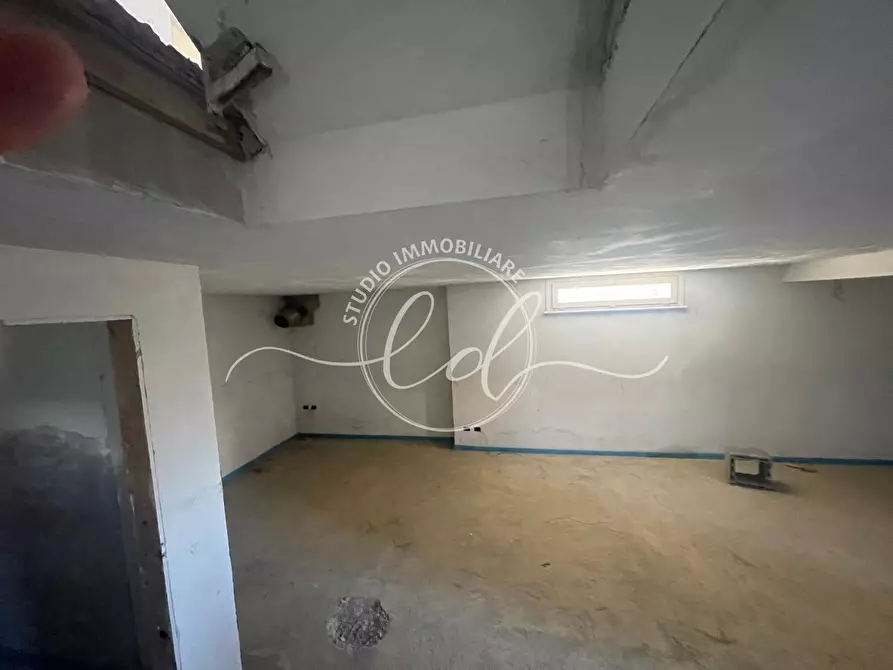 Immagine 28 di Porzione di casa in vendita  a Camaiore