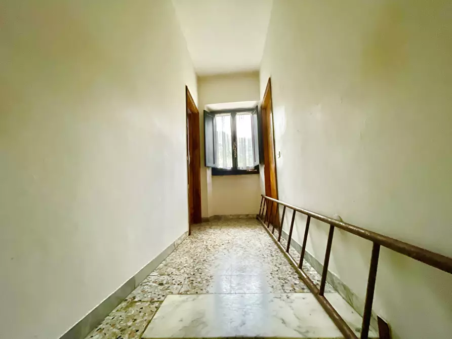 Immagine 10 di Porzione di casa in vendita  a Pietrasanta