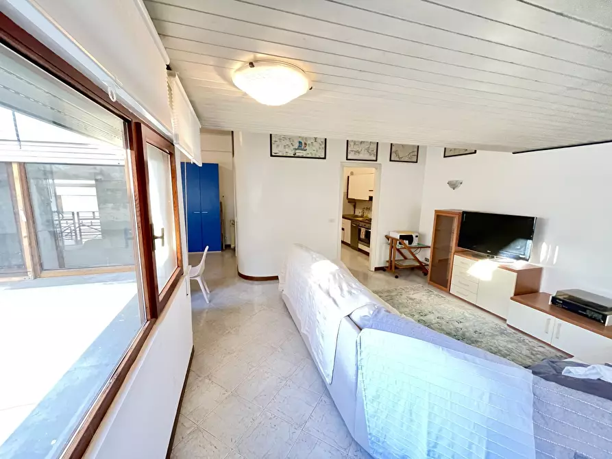 Immagine 8 di Quadrilocale in affitto  a Seravezza