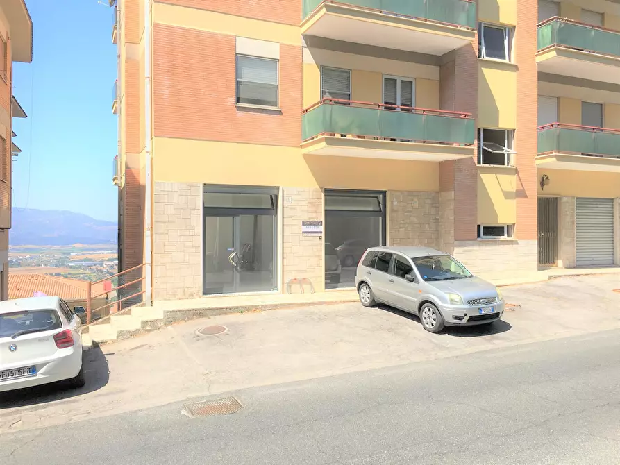 Immagine 9 di Locale commerciale in affitto  in Via della Peschiera a Anagni