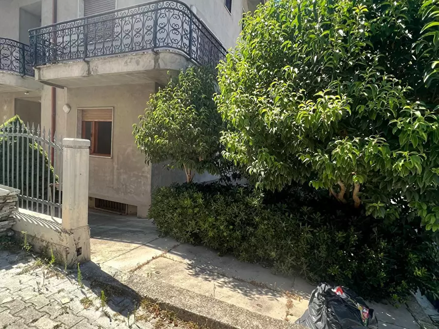 Immagine 9 di Trilocale in vendita  in VIA GIORGIO AMENDOLA 24 a Manoppello