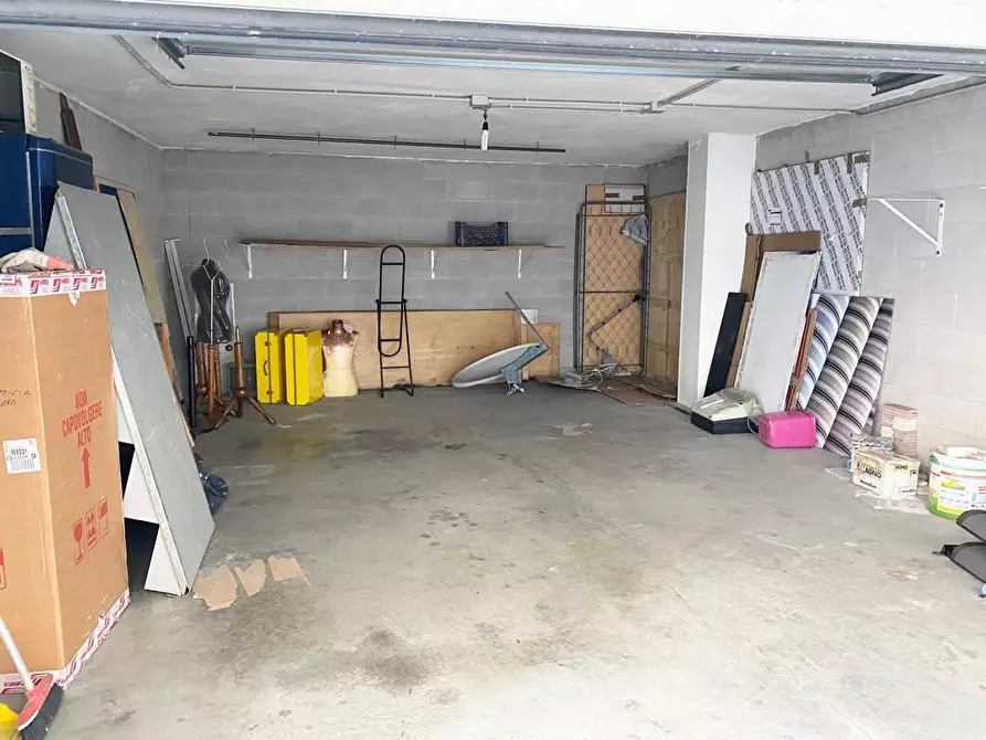 Immagine 4 di Garage in vendita  in Via Lungaterno Sud 26 a Pescara