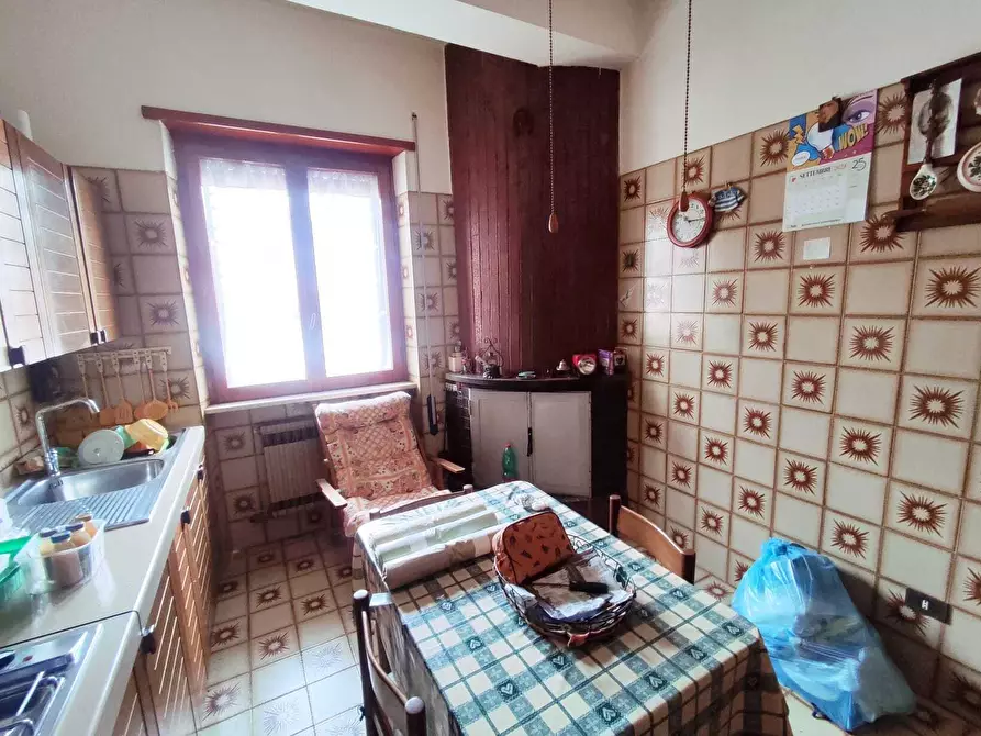 Immagine 14 di Trilocale in vendita  in Via Luigi Settembrini 6 a Guidonia Montecelio