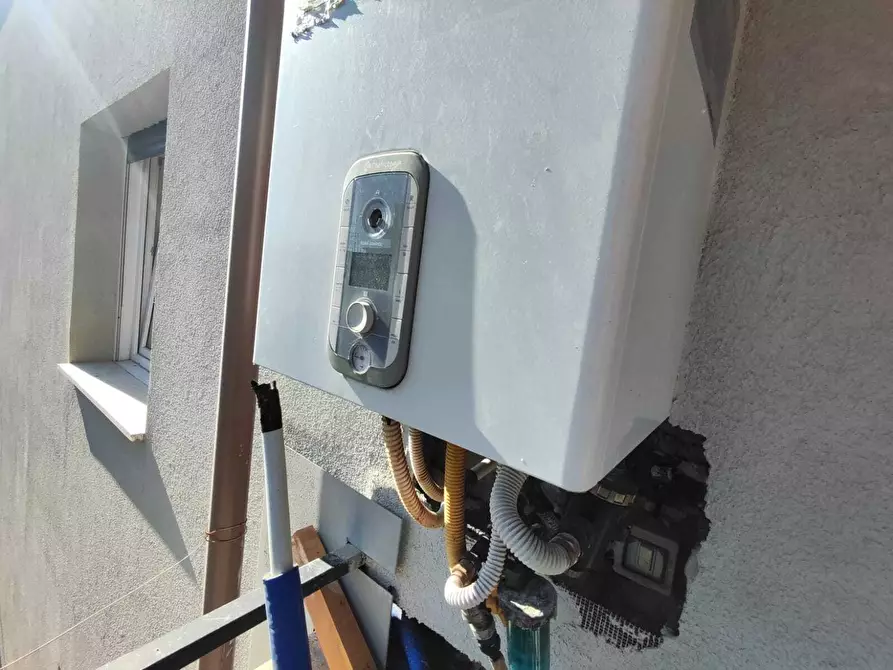 Immagine 19 di Trilocale in vendita  in via don minzoni 30 a Tivoli