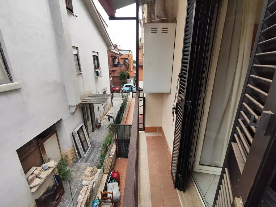 Immagine 13 di Trilocale in vendita  in VIA GUGLIELMO OBERDAN 19 a Guidonia Montecelio