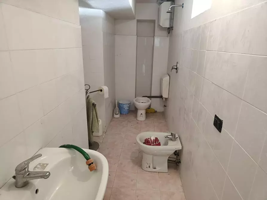 Immagine 12 di Garage in vendita  in Via Nazario Sauro 39 a Guidonia Montecelio