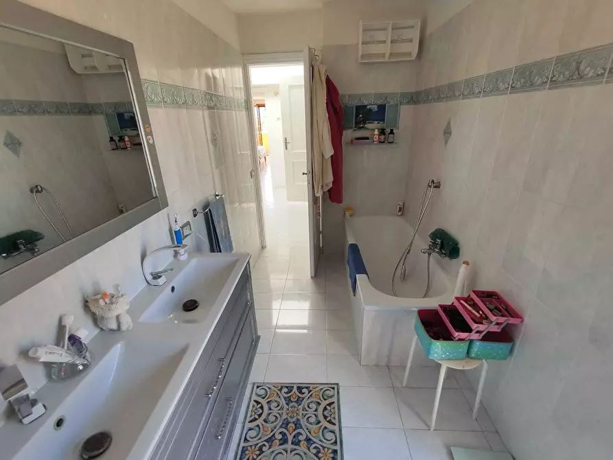 Immagine 48 di Villetta a schiera in vendita  in via colle mitriano 16 a Guidonia Montecelio