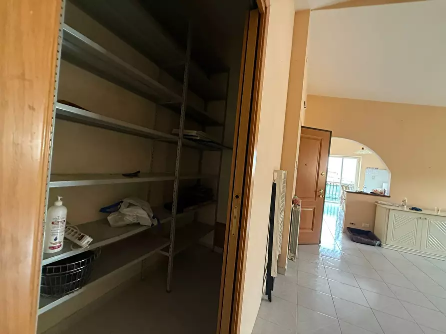 Immagine 10 di Trilocale in vendita  in Via Luigi Settembrini 31 a Guidonia Montecelio