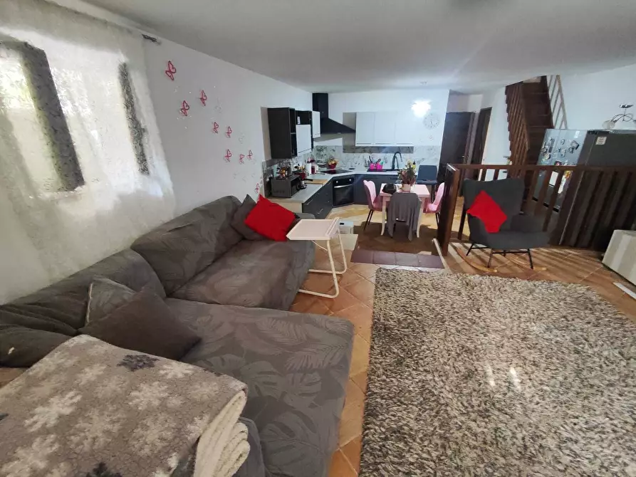 Immagine 25 di Quadrilocale in vendita  in Via Guglielmo Oberdan 35 a Guidonia Montecelio