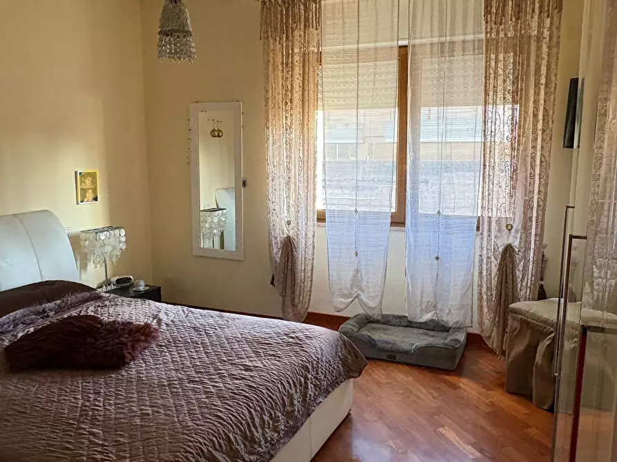 Immagine 11 di Pentalocale in vendita  a Sassari