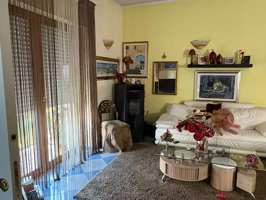 Immagine 2 di Pentalocale in vendita  a Sassari