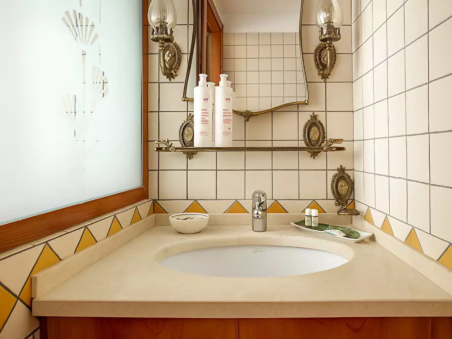 Immagine 17 di Appartamento in vendita  in VIA DELLE CARCERI VECCHIE 23 a Siracusa