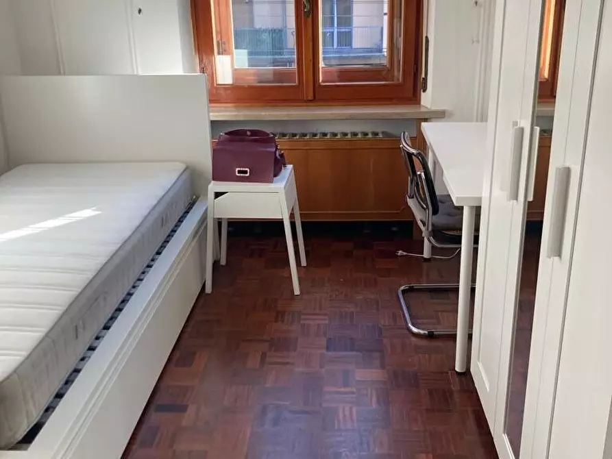 Immagine 13 di Stanza singola in affitto  in Viale Antonio Gramsci 5 a Parma