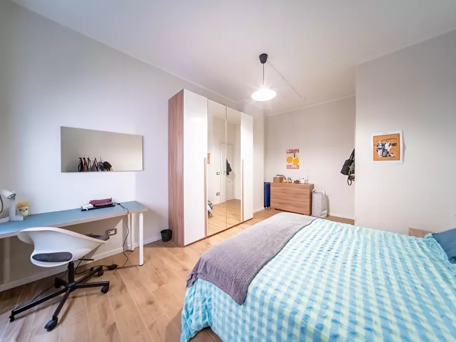 Immagine 22 di Pentalocale in vendita  in borgo basini 3 a Parma