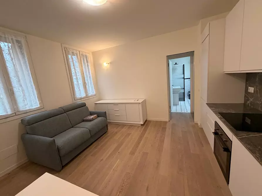 Immagine 4 di Bilocale in affitto  in Viale Mentana 134 a Parma