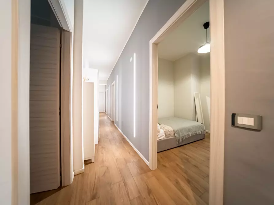 Immagine 1 di Pentalocale in vendita  in borgo basini 3 a Parma